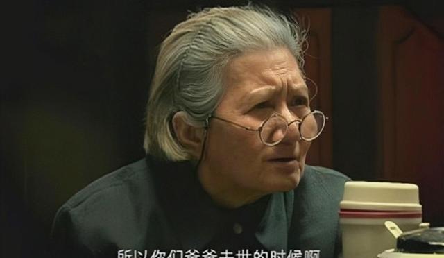 蜗居|《蜗居》中为什么要演李老太一家,原因大有深意