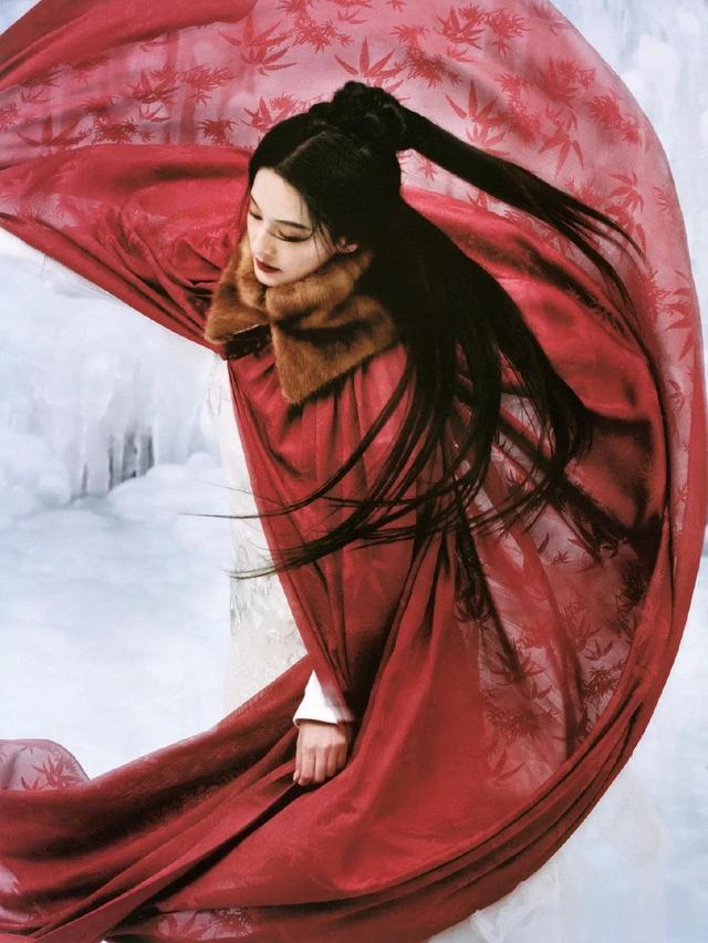 迪丽热巴|众星兔年贺岁大片，迪丽热巴仙气飘飘，赵丽颖杨幂今年春晚赢麻了