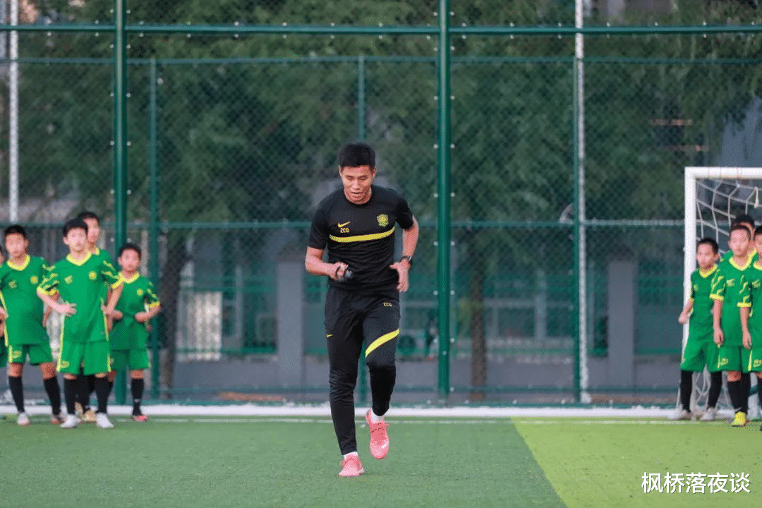 北京国安|22岁踢中超27岁退役!前国安新星体会到职业足球残酷,果断转业!