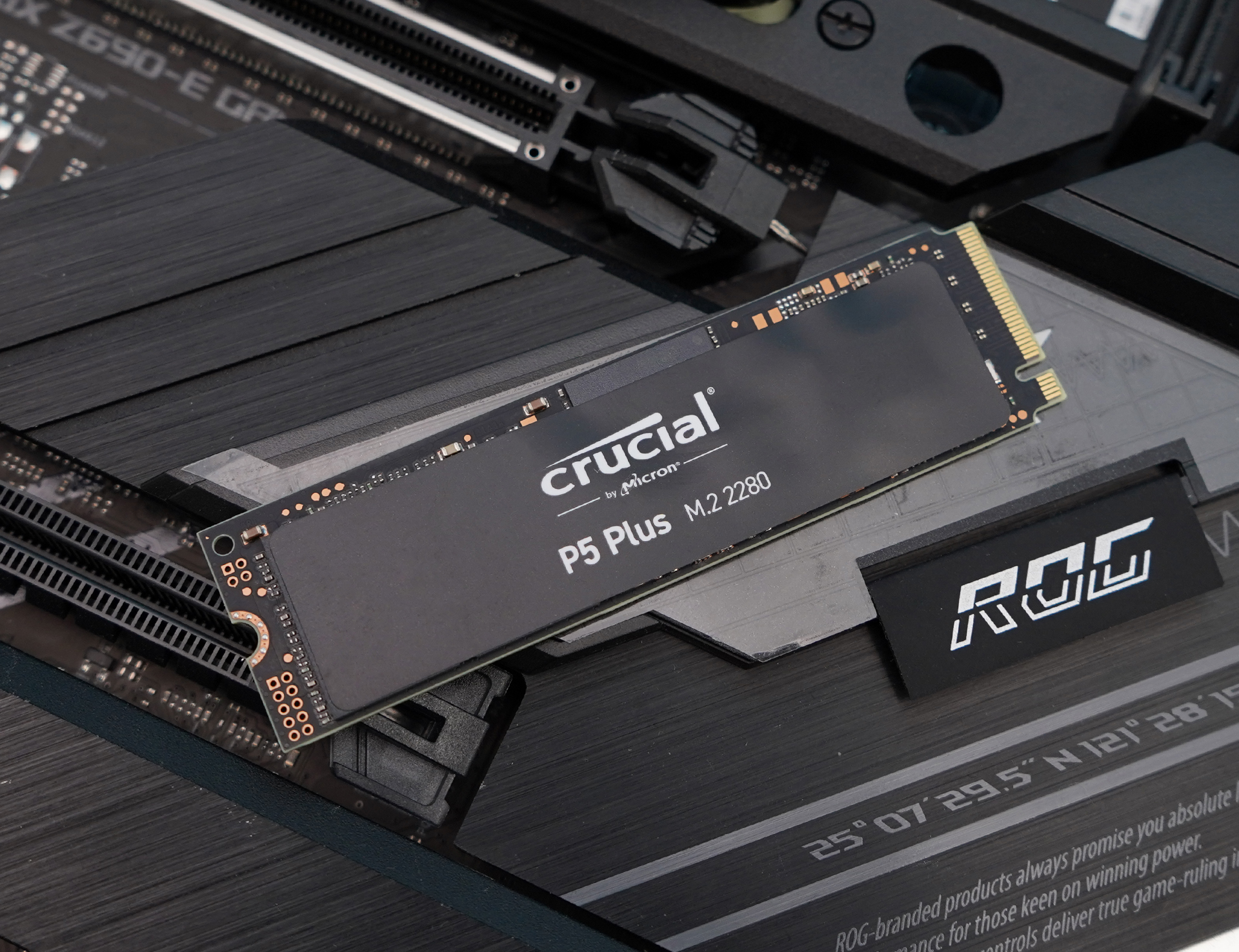 ssd|英睿达P5 Plus 1TB SSD评测：给12代酷睿平台高性能读写体验