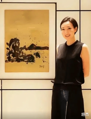 霍英东|霍英东二儿媳: 与霍震寰相恋10年不被认可, 一场车祸让她被霍家接纳