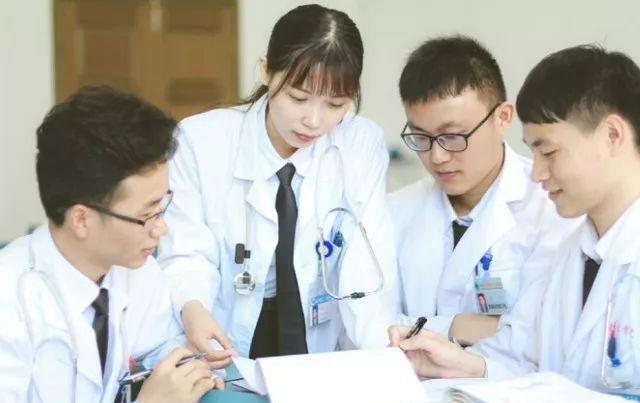 外科医生坦言:医学的宇宙尽头是玄学,这番话让网友不淡定了!