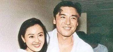 章小蕙|离婚后靠自己3年还清2.5亿,如今58岁仍能带货吸粉