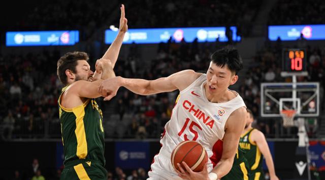 中国队|周琦完爆NBA内线，但接下来才是中国队的地狱考，杜锋该怎么办