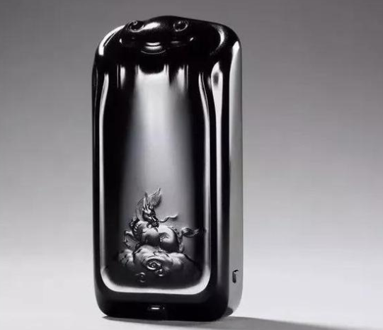 |墨玉是收藏的佳品，马云就收藏了两块