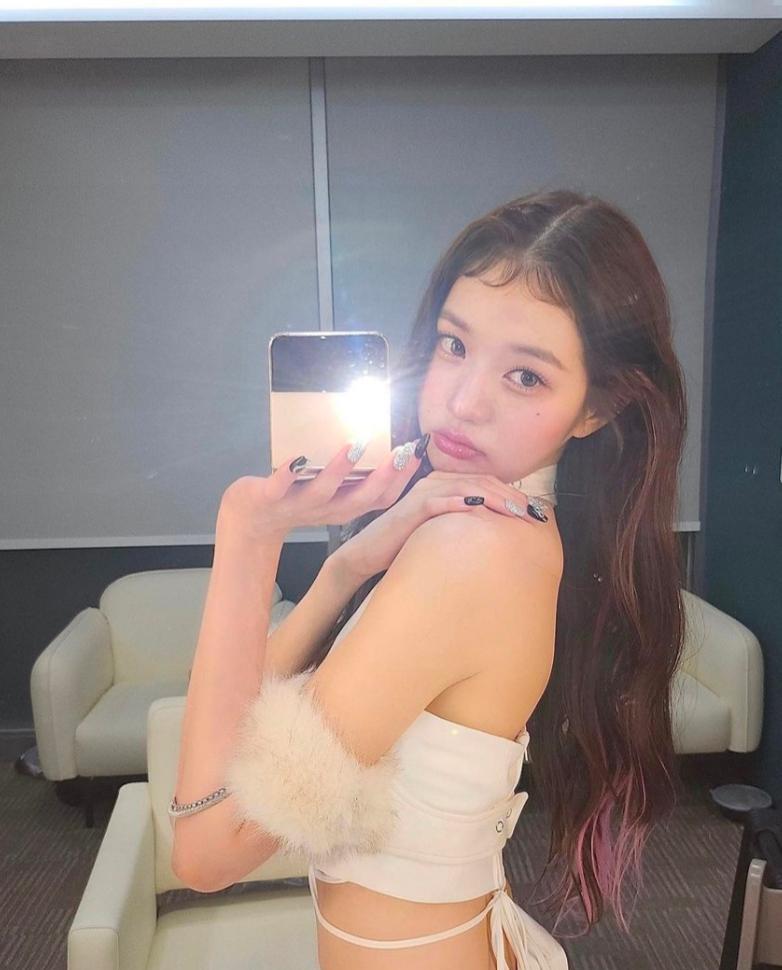 |意外成为张员瑛和GD的恋爱证据，MIU MIU出面还原情侣装真相