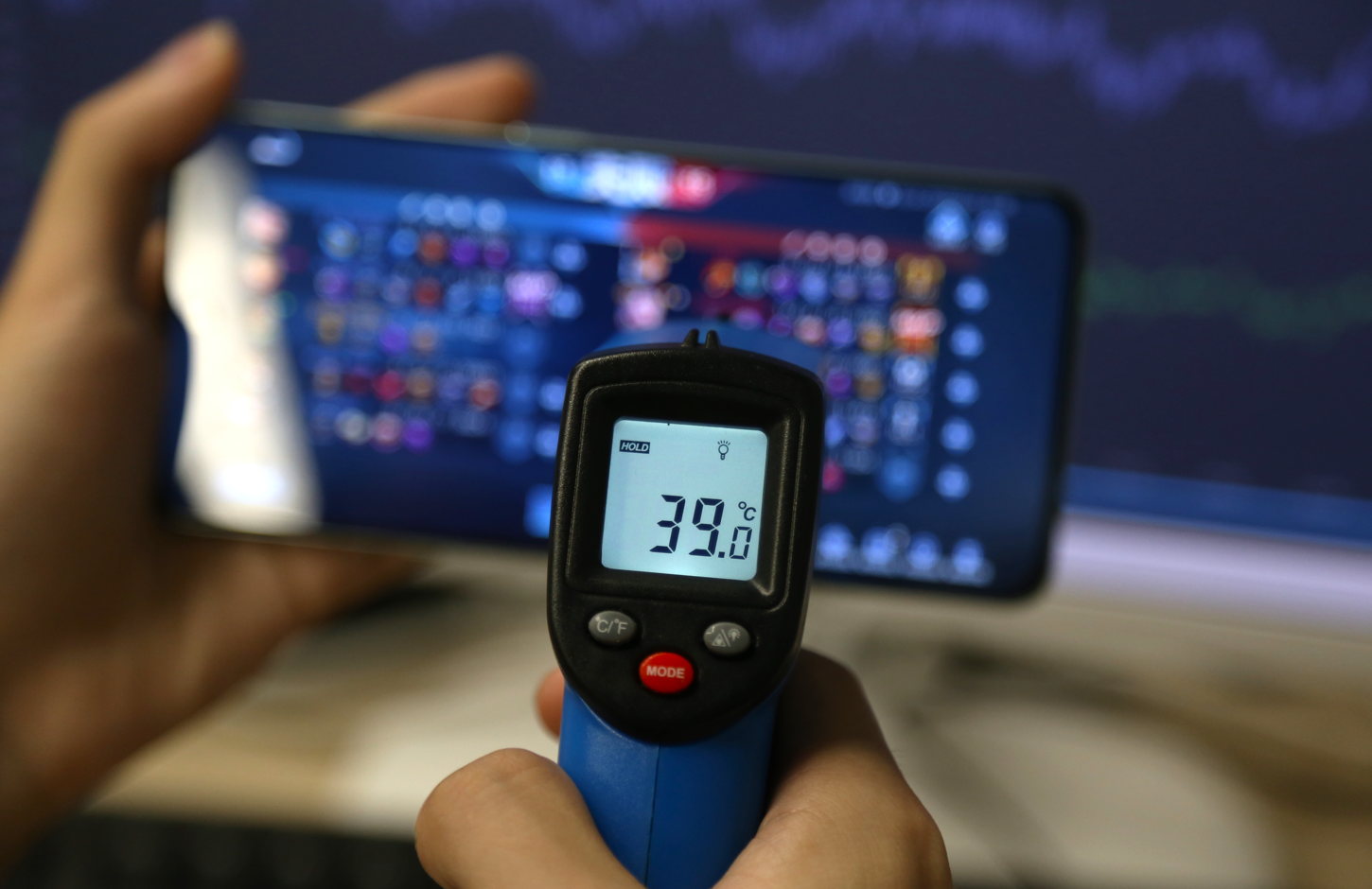 oppo reno8|OPPO Reno8 Pro+口碑爆棚？外观设计圈粉颜值党，高玩点名游戏体验