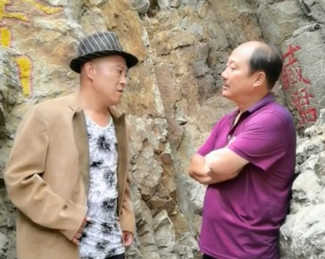 唐鉴军|赵家班内乱爆发？网传唐鉴军和刘小光为抢资源，在象牙山大打出手