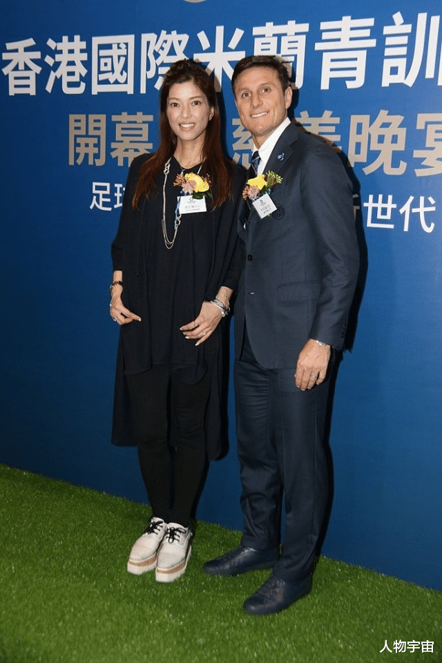 香港|她是香港四大才女,最美填词人,填词一首赚9000块,感情经历传奇