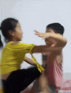 |洗衣服时不小心把洗衣粉倒多了,第二天嫂子就和我哥离婚了