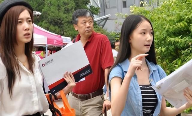 护士|2023金饭碗排行更新,老师和护士排行不佳,前几个行业报考人气高