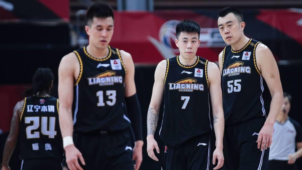 王哲林|王哲林事件不断发酵，李春江嘲讽辽篮千年老二，杨鸣遭遇下课危机