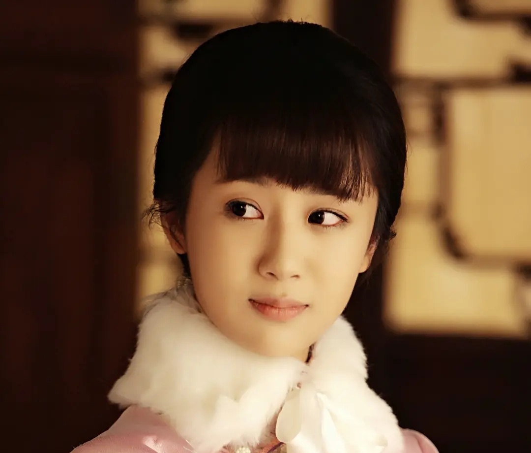 杨紫|杨紫这次错了么?十年友谊沦为“口水蛋糕”的群嘲