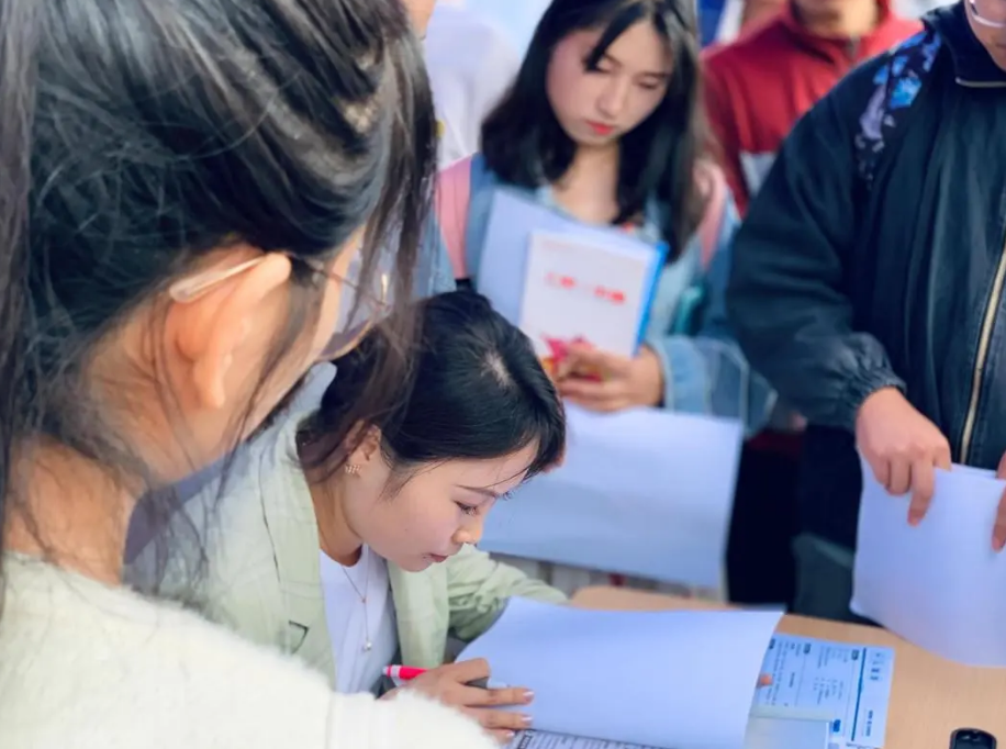 事业单位|又一城市开启事业单位招聘，共计招录2975人，非应届生也可报考