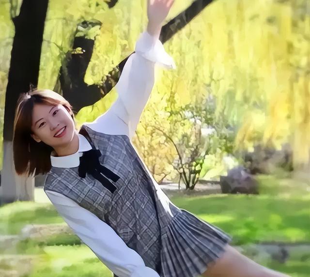 |北大“韦神”被一女研究生告白，生活照被流出，网友纷纷夸赞好看