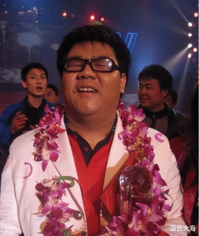 盲人|爆红后,狂妄的“盲人”歌手杨光,终为自己的不可一世付出代价