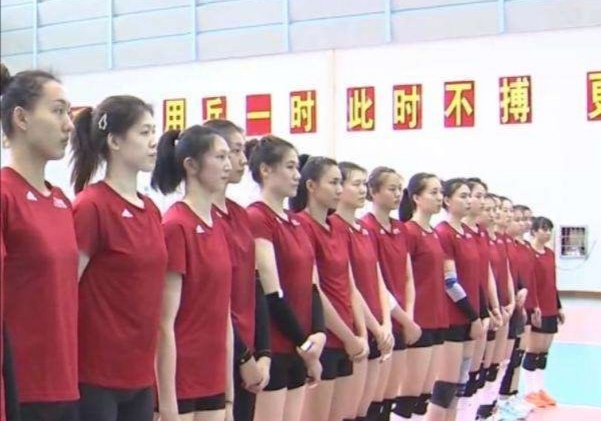 女排|中国女排进世联赛八强概率大！对巴西日本全力以赴，血拼土耳其！