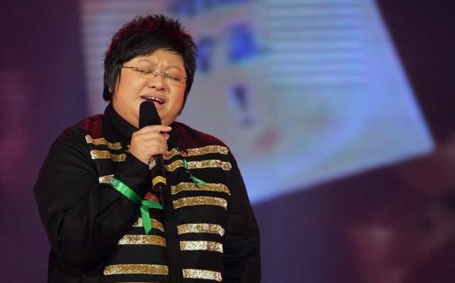 韩红|韩红说自己曾是校花,比杨幂还漂亮,也曾绯闻不断,却难得真爱