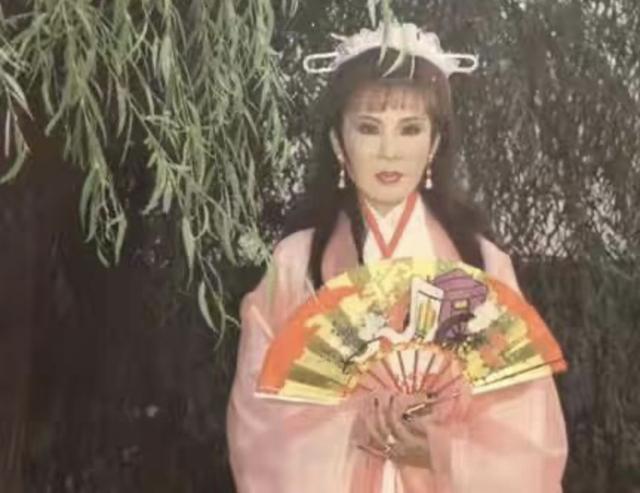 董洁|“花期太短”的10位女星，当初惊为天人，再见毫无灵气，沦为路人