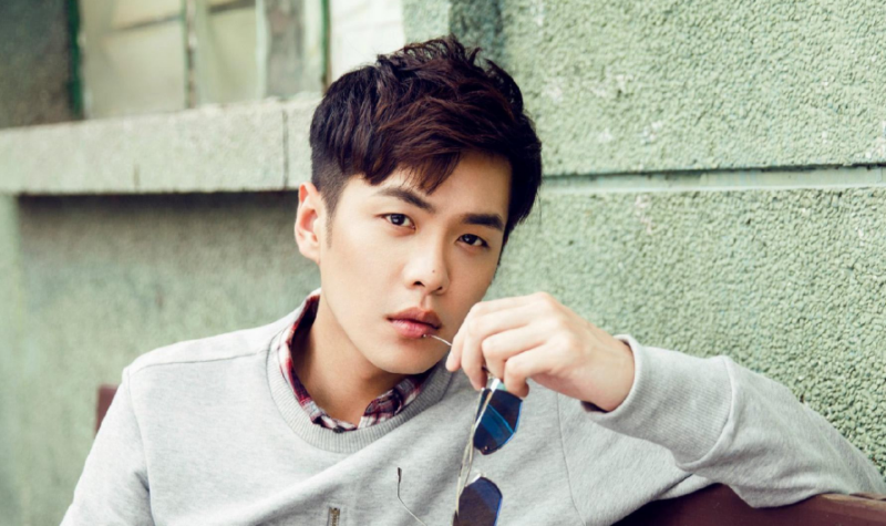 张若昀|张若昀：从小爹不疼娘不爱，是唐艺昕治愈了我，余生定不负她