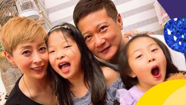 汤盈盈|汤盈盈钱嘉乐罕见晒一家四口全家福 夫妻俩与女儿脸贴脸露开心大笑