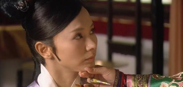 华妃|《甄嬛传》:颂芝根本不是华妃的人!