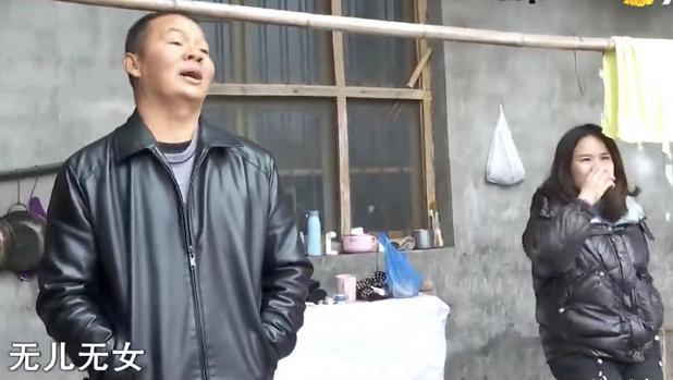 男子深圳打工,发现妻子悼岳父讣告中自己被人顶替,回家一看火了