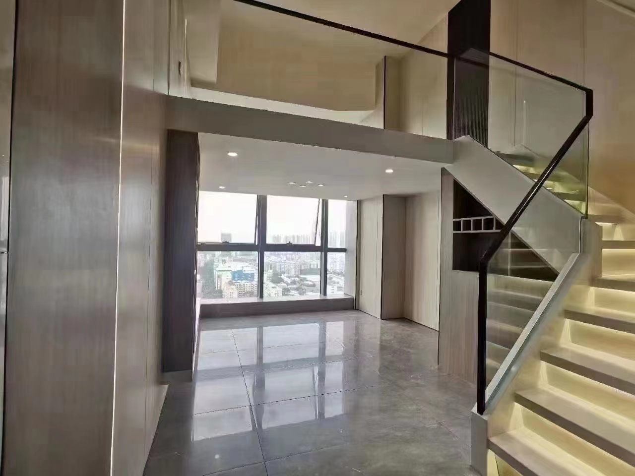 深圳市|深圳南山科技园精装复式一房68.8w 值得吗
