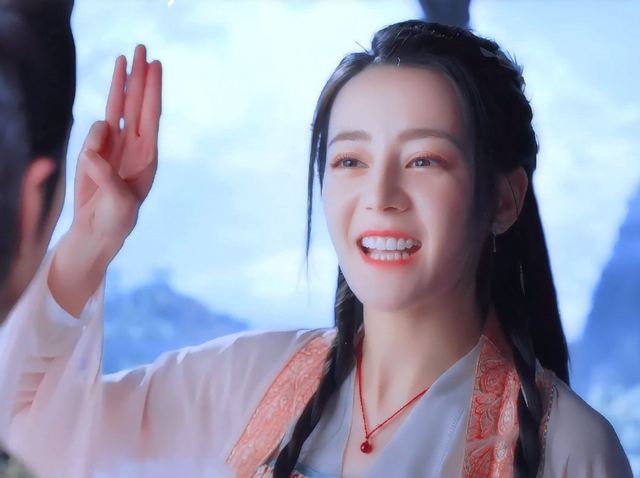 杨洋|卷起来了!任嘉伦热巴大婚造型曝光后,杨洋赵露思大婚造型也有了