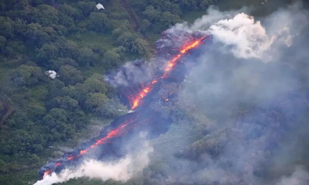 地球“无夏之年”会出现?时隔38年!美国首次现两座火山同时喷发