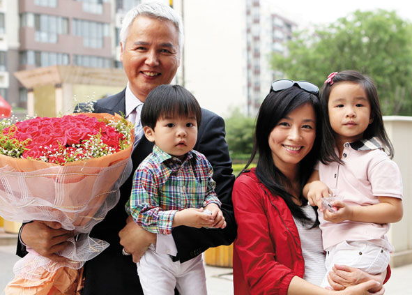 谢婷婷|张庭言传身教女儿不要浪费食物，吃不完的东西要放进冰箱，隔天再吃