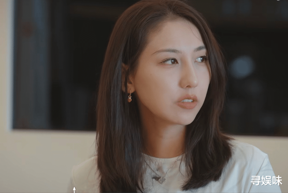 小姐姐|心动的信号5:王秋怡的眼神,卑微又深情,她真的很喜欢薛喆阳