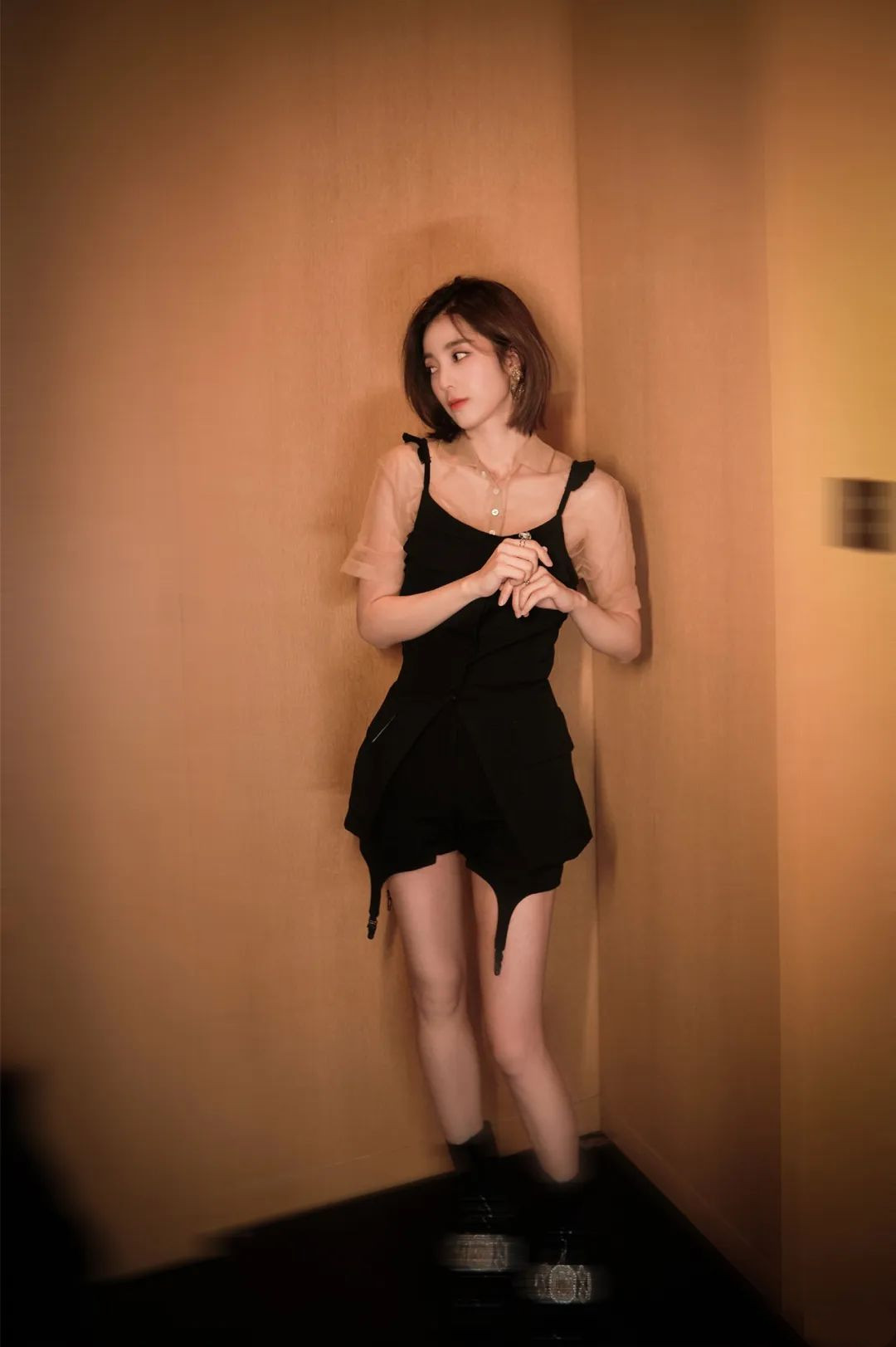 万鹏|万鹏，屏幕上的彪悍女汉子，现实生活的她，美得让人窒息