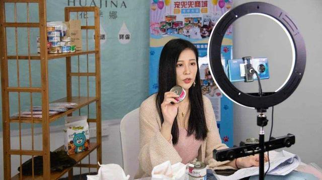 京东|618百亿补贴抢到平台崩溃，小家电手机几乎断货，实体店场面太尴尬