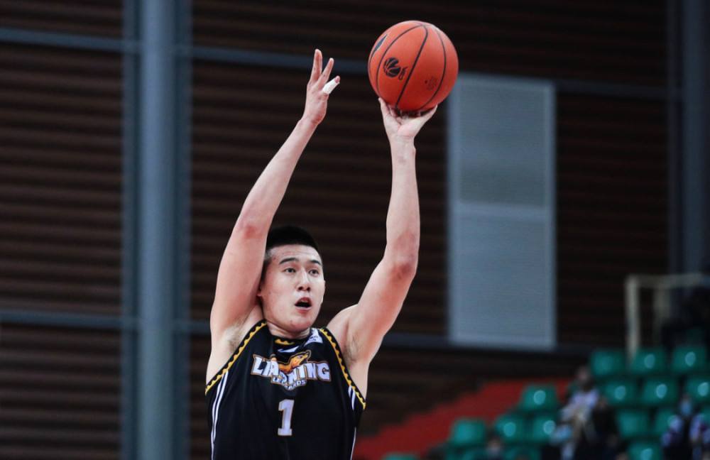 辽宁男篮|场均13+4！场均14+4！平均身高2米06，杨鸣欲打造最强锋线