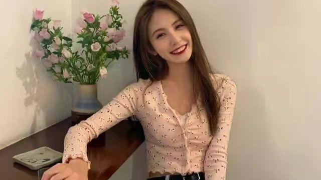 王思聪|王思聪前女友官宣怀孕！孕肚明显体重飙升至108斤，素颜出镜简直太真实