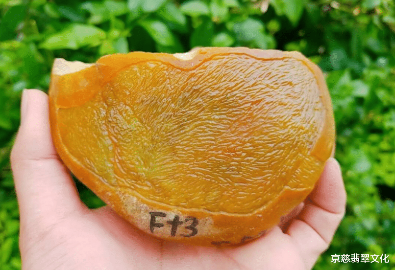 雕刻|3200都没人瞧上的红翡原石,不曾想雕刻完成后加倍都有人抢着要!