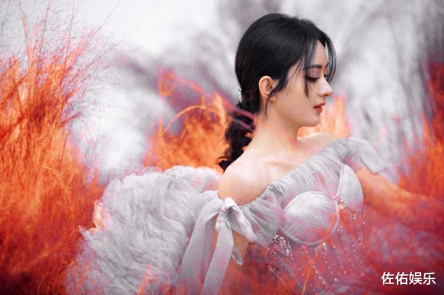 杨幂|知情人曝冯绍峰曾找赵丽颖求复合，女方果断拒绝显霸气