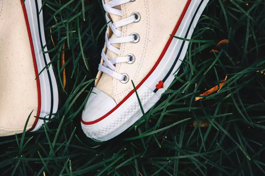 该把帆布鞋收起来吗?你们都错啦!