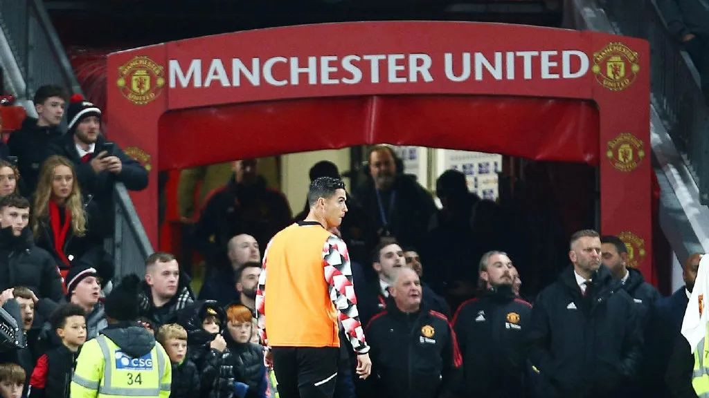 职业教育|争议巨大！C罗提前退场遭罚！