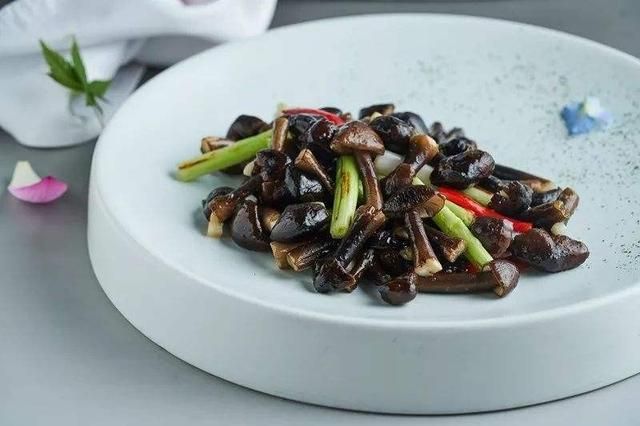 建议老年人:5种“碱性”蔬菜要常吃!保持酸碱平衡,越吃越健康