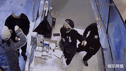 高圣远|高圣远新恋情曝光？28岁神秘女子晒亲密合照，配文：令人充满阳光