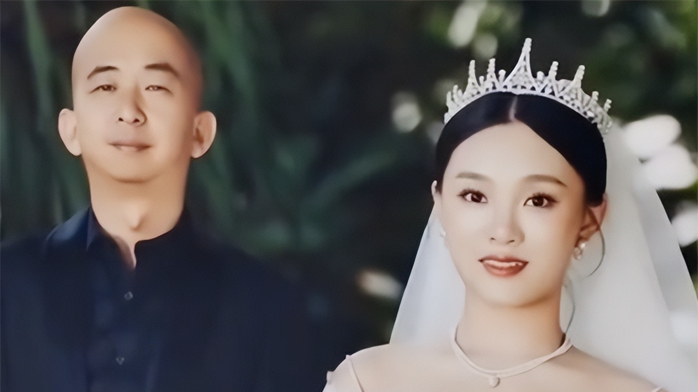 孟川|恭喜！巨兴茂小15岁娇妻晒孕妇照，正式官宣怀孕，肚大如箩仍运动