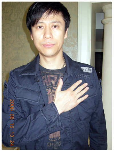 解晓东|著名歌手解晓东：最红时为何隐退？他做妻子和母亲之间的润滑剂