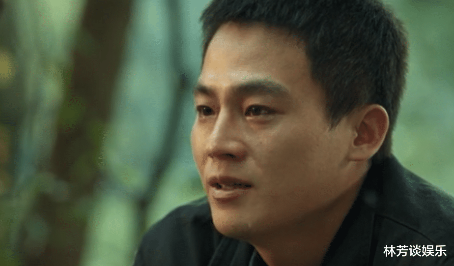 野蛮生长|双眼无神,台词硬挤?《风吹半夏》男一号,把“资源咖”玩出名堂