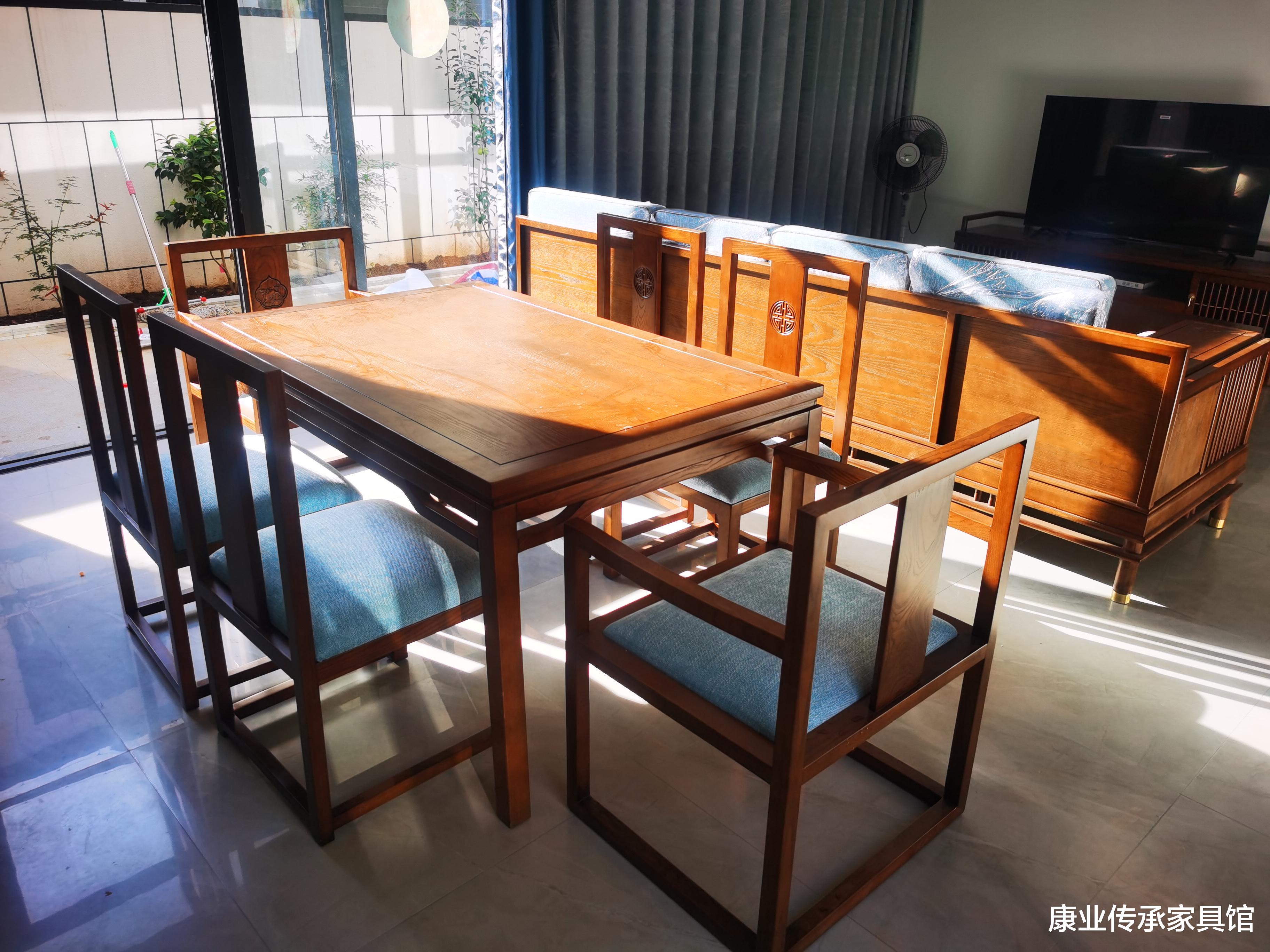 昆明富县162㎡装修案例:混搭新中式,成就了休闲式的浪漫家居