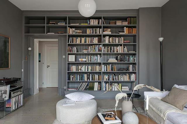 这位北欧阿姨112平住宅,精雕天花板,灰墙不锈钢台面,优雅精致