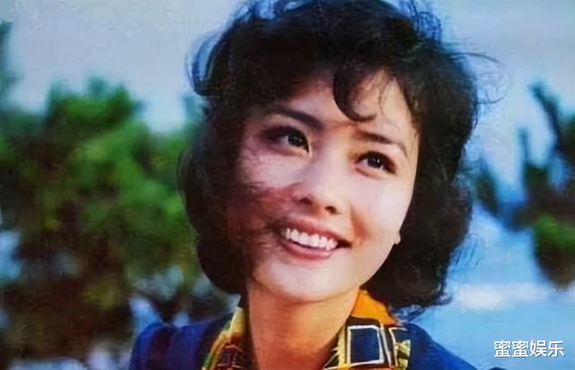 杜淳|杜淳携亲妈首次出镜，1岁女儿不让奶奶抱，王灿对婆婆的称呼疏离