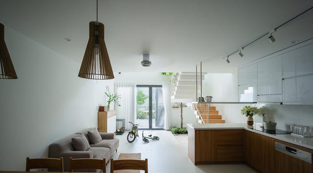 利用天井设计楼梯做室内花园,丝毫不输有院子的别墅,真羡慕!