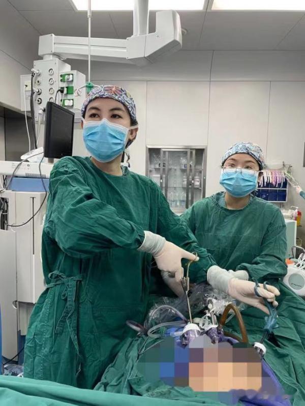 卵巢|20岁“刘畊宏女孩”跳操后剧烈腹痛,差点卵巢不保